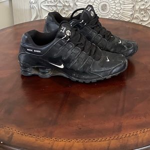 Size 8.5 - Nike Shox - 501524-091 - Mens -